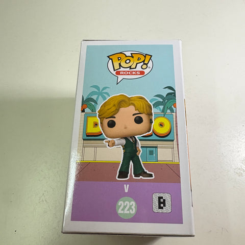 BOX FLAWS VIEW PHOTOS V - BTS Funko Pop 223 Rocks Vinyl Figure (11.4 Cm L × 8.9 Cm W × 15.9 Cm H)