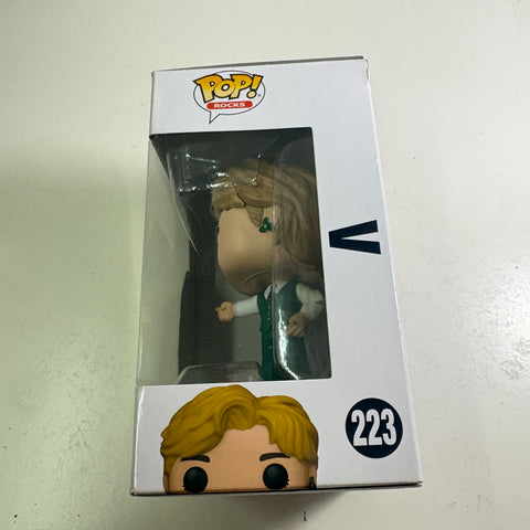 BOX FLAWS VIEW PHOTOS V - BTS Funko Pop 223 Rocks Vinyl Figure (11.4 Cm L × 8.9 Cm W × 15.9 Cm H)