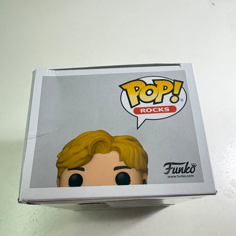 BOX FLAWS VIEW PHOTOS V - BTS Funko Pop 223 Rocks Vinyl Figure (11.4 Cm L × 8.9 Cm W × 15.9 Cm H)