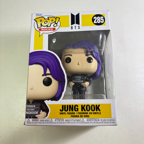 BOX FLAWS VIEW PHOTOS Jung Kook - BTS Funko Pop 285 Rocks Vinyl Figure (11.4 Cm L × 8.9 Cm W × 15.9 Cm H)