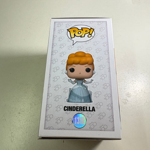 Cinderella - Disney Funko Pop 1318 Vinyl Figure (11.4 Cm L × 8.9 Cm W × 15.9 Cm H)