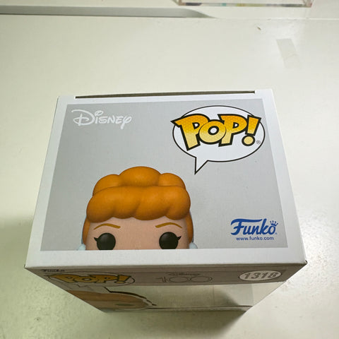 Cinderella - Disney Funko Pop 1318 Vinyl Figure (11.4 Cm L × 8.9 Cm W × 15.9 Cm H)