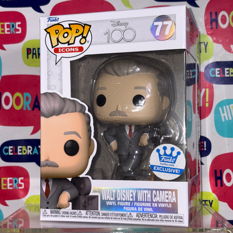 Walt Disney with Camera - Disney Funko Pop 77 Vinyl Figure (11.4 Cm L × 8.9 Cm W × 15.9 Cm H)