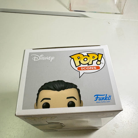 Walt Disney with Magazine - Disney Funko Pop 78 Vinyl Figure (11.4 Cm L × 8.9 Cm W × 15.9 Cm H)
