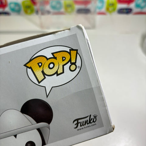 BOX DAMAGE VIEW PHOTOS Mickey Mouse (Firefighter) - Disney Funko Pop 427 Vinyl Figure