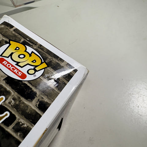 BOX FLAWS VIEW PHOTOS Notorious BIG with Crown - Funko Pop Rocks 82 Vinyl Figure (11.4 Cm L × 8.9 Cm W × 15.9 Cm H)