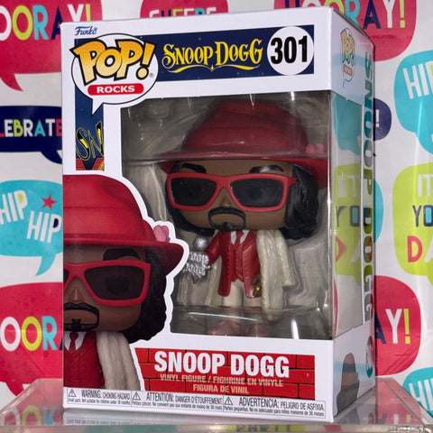 BOX FLAWS VIEW PHOTOS Snoop Dogg - Funko Pop Rocks 301 Vinyl Figure (11.4 Cm L × 8.9 Cm W × 15.9 Cm H)