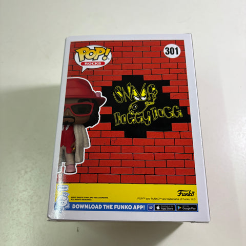 BOX FLAWS VIEW PHOTOS Snoop Dogg - Funko Pop Rocks 301 Vinyl Figure (11.4 Cm L × 8.9 Cm W × 15.9 Cm H)