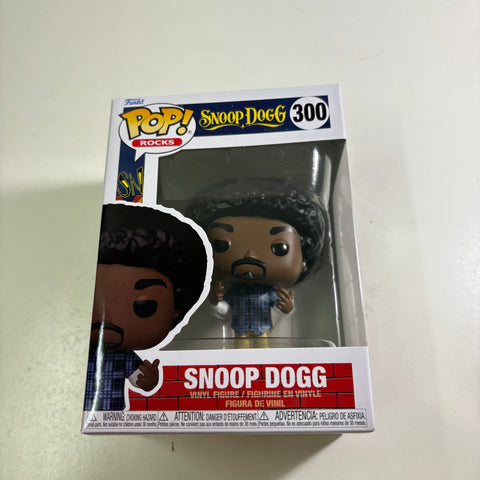 Snoop Dogg - Funko Pop Rocks 300 Vinyl Figure (11.4 Cm L × 8.9 Cm W × 15.9 Cm H)