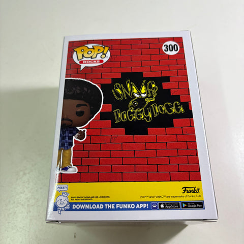Snoop Dogg - Funko Pop Rocks 300 Vinyl Figure (11.4 Cm L × 8.9 Cm W × 15.9 Cm H)