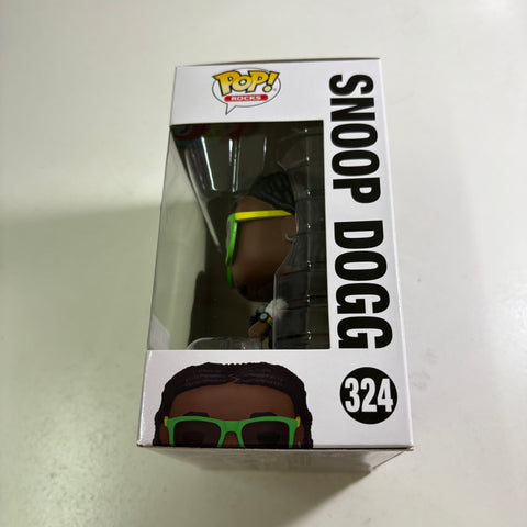 Snoop Dogg EXCLUSIVE - Funko Pop Rocks 324 Vinyl Figure (11.4 Cm L × 8.9 Cm W × 15.9 Cm H)