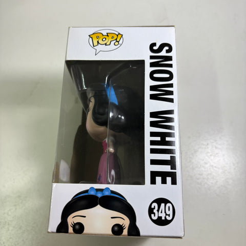 Snow White - Disney Funko Pop 349 Vinyl Figure Toys R Us Exclusive