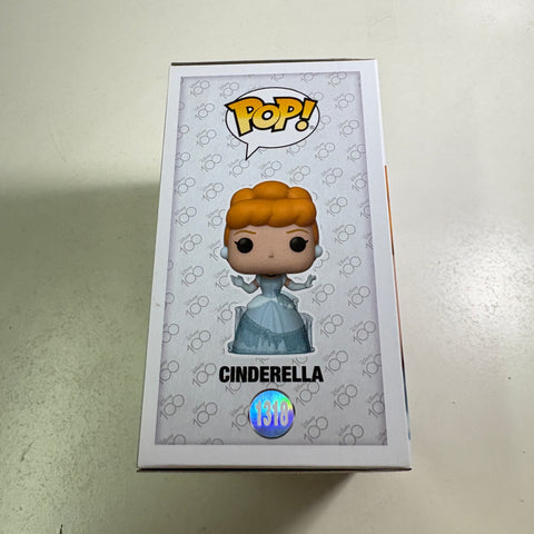 Cinderella - Disney Funko Pop 1318 Vinyl Figure (11.4 Cm L × 8.9 Cm W × 15.9 Cm H)