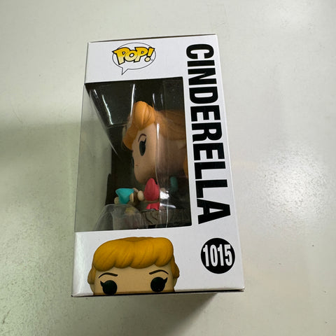 Cinderella - Disney Funko Pop 1015 Vinyl Figure (11.4 Cm L × 8.9 Cm W × 15.9 Cm H)