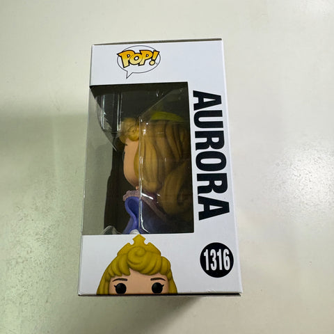 Aurora - Enchanted Disney Funko Pop 1316 Vinyl Figure (11.4 Cm L × 8.9 Cm W × 15.9 Cm H)