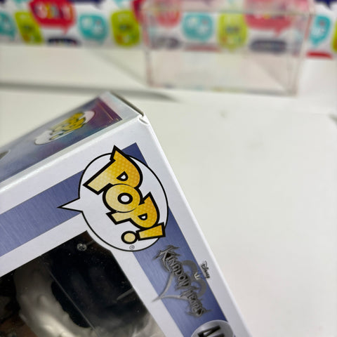 BOX FLAWS VIEW PHOTOS Sora (CHRISTMAS TOWN) - Kingdom Hearts Disney Funko Pop 449 Vinyl Figure Exclusive