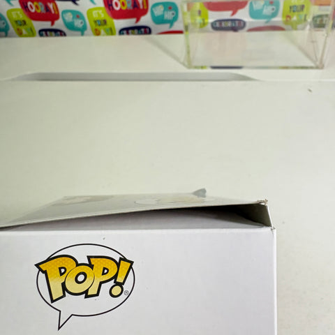 BOX FLAWS VIEW PHOTOS Belle - Beauty and The Beast  Disney Funko Pop 221 Vinyl Figure (11.4 Cm L × 8.9 Cm W × 15.9 Cm H)