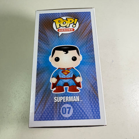 Superman - DC Funko Pop 07 Vinyl Figure (11.4 Cm L × 8.9 Cm W × 15.9 Cm H)