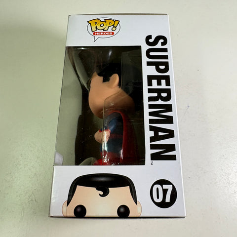 Superman - DC Funko Pop 07 Vinyl Figure (11.4 Cm L × 8.9 Cm W × 15.9 Cm H)