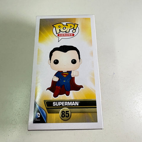 BOX FLAWS VIEW PHOTOS Superman (Batman v Superman) - DC Funko Pop 85 Vinyl Figure (11.4 Cm L × 8.9 Cm W × 15.9 Cm H)