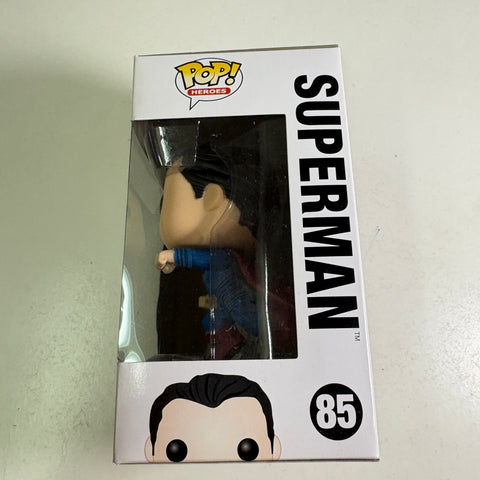 BOX FLAWS VIEW PHOTOS Superman (Batman v Superman) - DC Funko Pop 85 Vinyl Figure (11.4 Cm L × 8.9 Cm W × 15.9 Cm H)