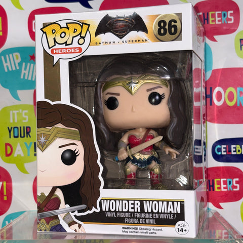 Wonder Woman (Batman v Superman) - DC Funko Pop 86 Vinyl Figure (11.4 Cm L × 8.9 Cm W × 15.9 Cm H)