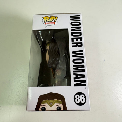 Wonder Woman (Batman v Superman) - DC Funko Pop 86 Vinyl Figure (11.4 Cm L × 8.9 Cm W × 15.9 Cm H)
