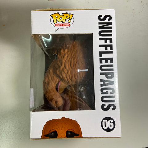 Sesame Street - Snuffleupagus (Flocked) Funko Pop 06 San Diego Comic Con