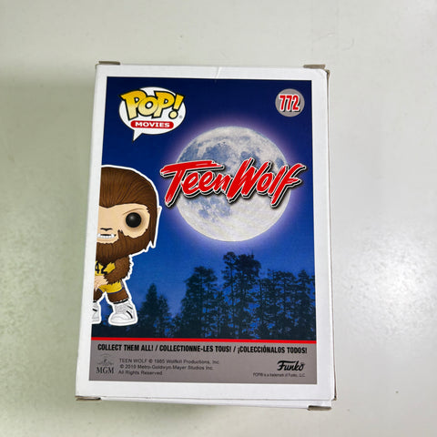 BOX FLAWS VIEW PHOTOS Scott Howard - Teen Wolf Funko Pop 772 Vinyl Figure (11.4 Cm L × 8.9 Cm W × 15.9 Cm H)