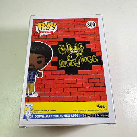 Snoop Dog - Funko Pop 300 Vinyl Figure (11.4 Cm L × 8.9 Cm W × 15.9 Cm H)