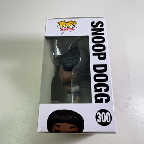 Snoop Dog - Funko Pop 300 Vinyl Figure (11.4 Cm L × 8.9 Cm W × 15.9 Cm H)