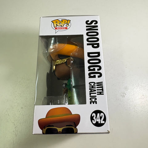 Snoop Dog with Chalice - Funko Pop 342 Vinyl Figure (11.4 Cm L × 8.9 Cm W × 15.9 Cm H)