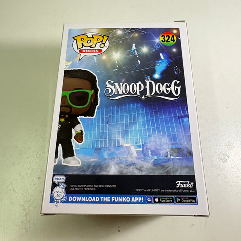 Snoop Dog - Funko Pop 324 Vinyl Figure EXCLUSIVE (11.4 Cm L × 8.9 Cm W × 15.9 Cm H)