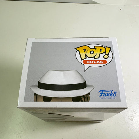 Michael Jackson - Funko Pop Rocks 345 Vinyl Figure (11.4 Cm L × 8.9 Cm W × 15.9 Cm H)