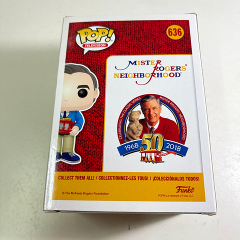 Mister Rogers Blue Shirt - Funko Pop 636 Vinyl Figure (11.4 Cm L × 8.9 Cm W × 15.9 Cm H)