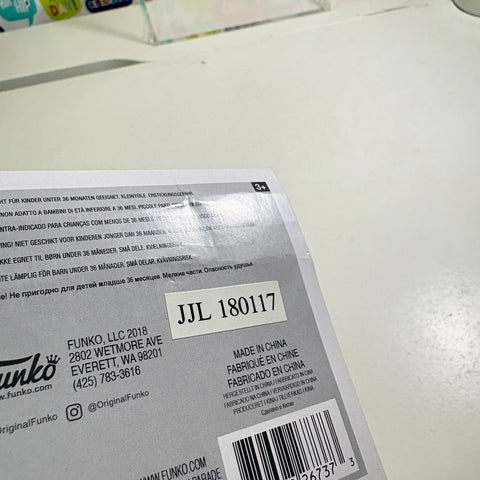 BOX FLAWS VIEW PHOTOS Dennis Nedry - Jurassic Park Funko Pop 551 Vinyl Figure (11.4 Cm L × 8.9 Cm W × 15.9 Cm H)
