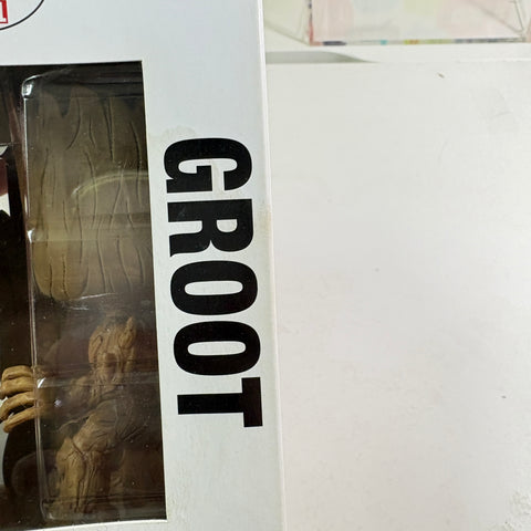 STAINED BOX DAMAGE GROOT - Marvel Funko Pop 49