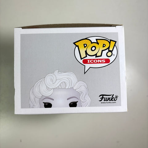 Marilyn Monroe - Funko Pop 24 Entertainment Earth Exclusive
