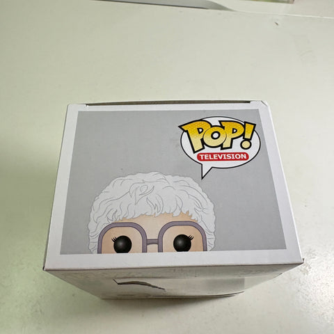 BOX FLAWS VIEW PHOTOS Sophia - Golden Girls Funko Pop 329 Vinyl Figure (11.4 Cm L × 8.9 Cm W × 15.9 Cm H)