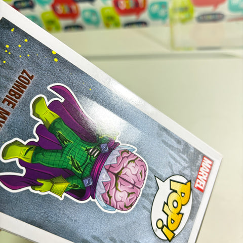 BOX FLAWS VIEW PHOTOS Zombie Mysterio - Marvel Zombies Funko Pop 660 Vinyl Figure Exclusive GLOW