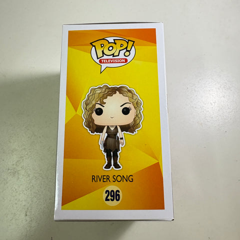 River Song - Doctor Who Funko Pop 296 Vinyl Figure (11.4 Cm L × 8.9 Cm W × 15.9 Cm H)