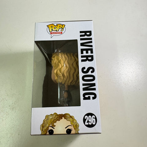 River Song - Doctor Who Funko Pop 296 Vinyl Figure (11.4 Cm L × 8.9 Cm W × 15.9 Cm H)