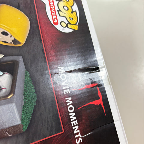 It - Pennywise in Gutter Funko Pop 584 Hot Topic Exclusive