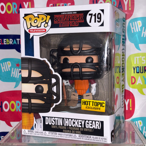 Stranger Things - Dustin (Hockey Gear) Funko Pop 719 Hot Topic Exclusive