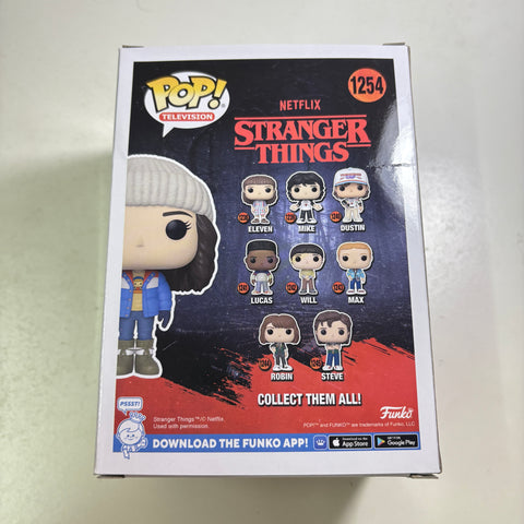 BOX FLAWS VIEW PHOTOS Joyce - Stranger Things Funko Pop 1254 Vinyl Figure (11.4 Cm L × 8.9 Cm W × 15.9 Cm H)