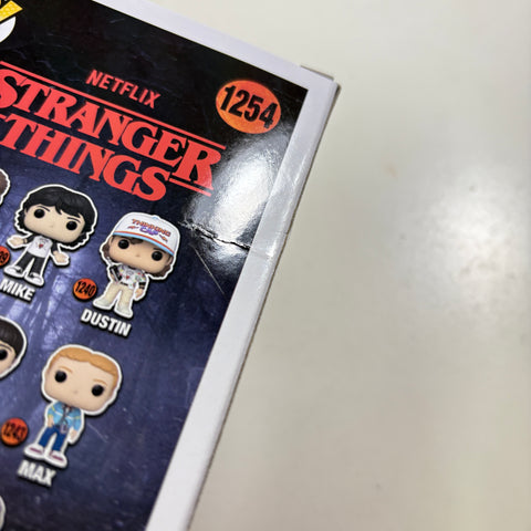 BOX FLAWS VIEW PHOTOS Joyce - Stranger Things Funko Pop 1254 Vinyl Figure (11.4 Cm L × 8.9 Cm W × 15.9 Cm H)