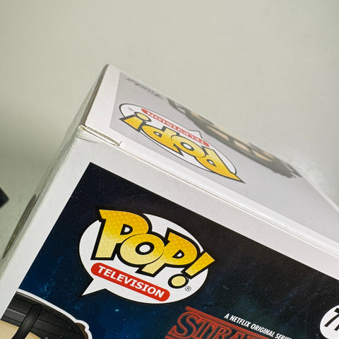 Stranger Things - Dustin (Hockey Gear) Funko Pop 719 Hot Topic Exclusive