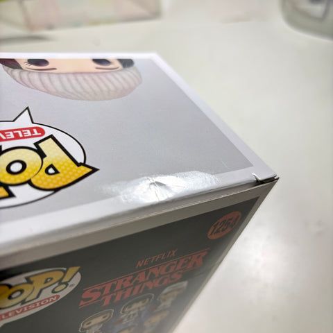 BOX FLAWS VIEW PHOTOS Joyce - Stranger Things Funko Pop 1254 Vinyl Figure (11.4 Cm L × 8.9 Cm W × 15.9 Cm H)