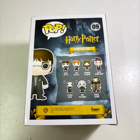 Harry Potter - Funko Pop 09 Exclusive Vinyl Figure (11.4 Cm L × 8.9 Cm W × 15.9 Cm H)