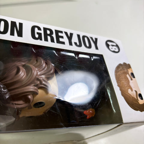 BOX FLAWS VIEW PHOTOS Theon Greyjoy - Game of Thrones Funko Pop 81 Vinyl Figure (11.4 Cm L × 8.9 Cm W × 15.9 Cm H)